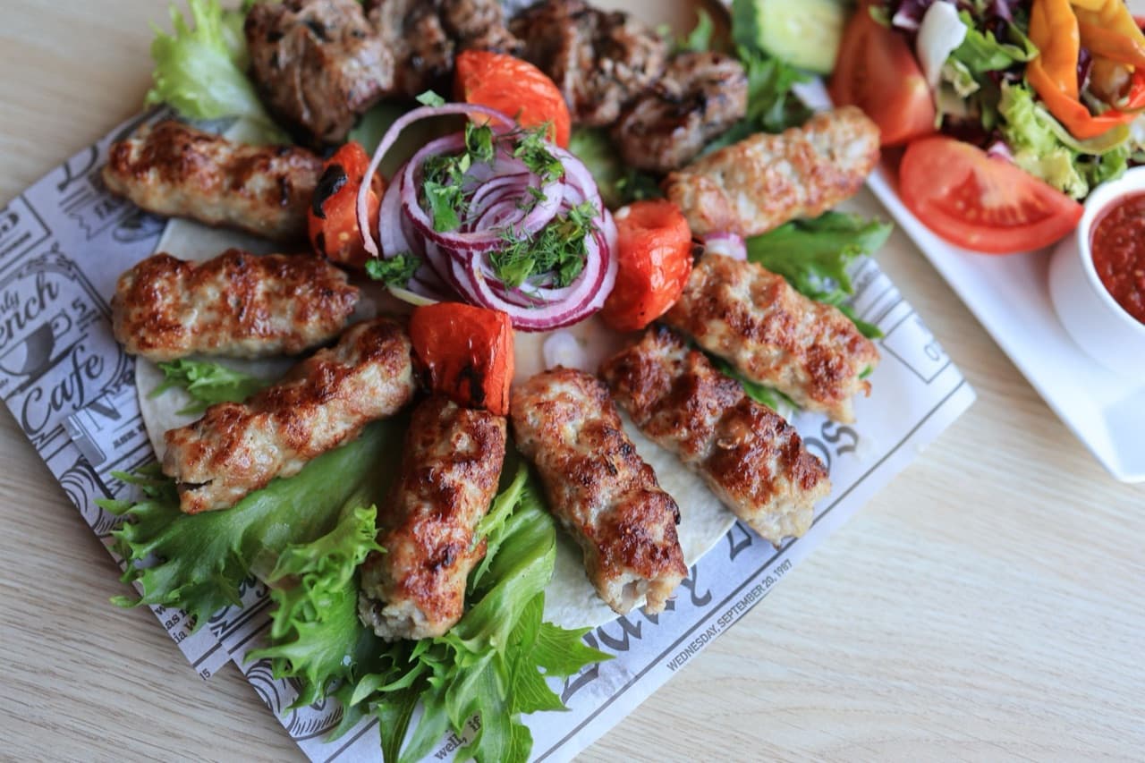 Adana Kebabı için temsili sunum fotoğrafı
