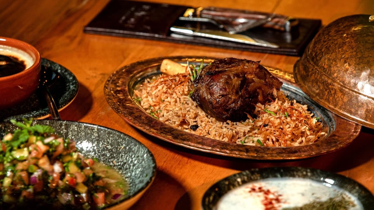 Domatesli Bulgur Pilavı için temsili sunum fotoğrafı