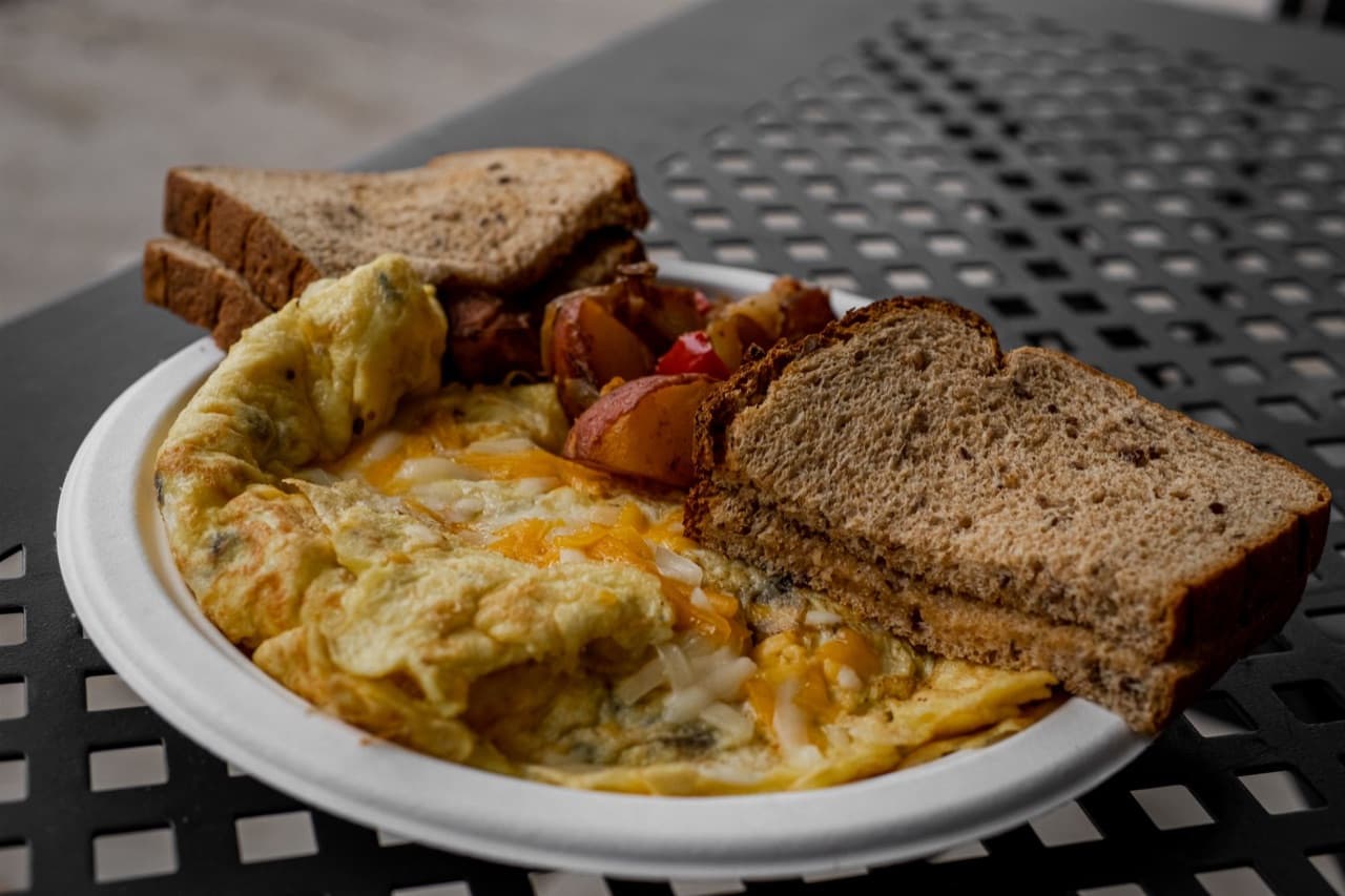 Domatesli Omlet için temsili sunum fotoğrafı
