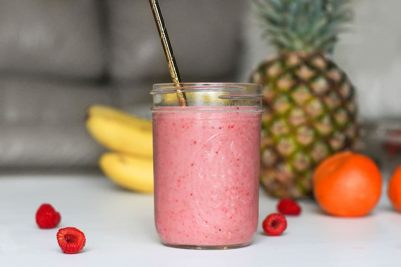 Kivili Salatalıklı Smoothie için temsili sunum fotoğrafı