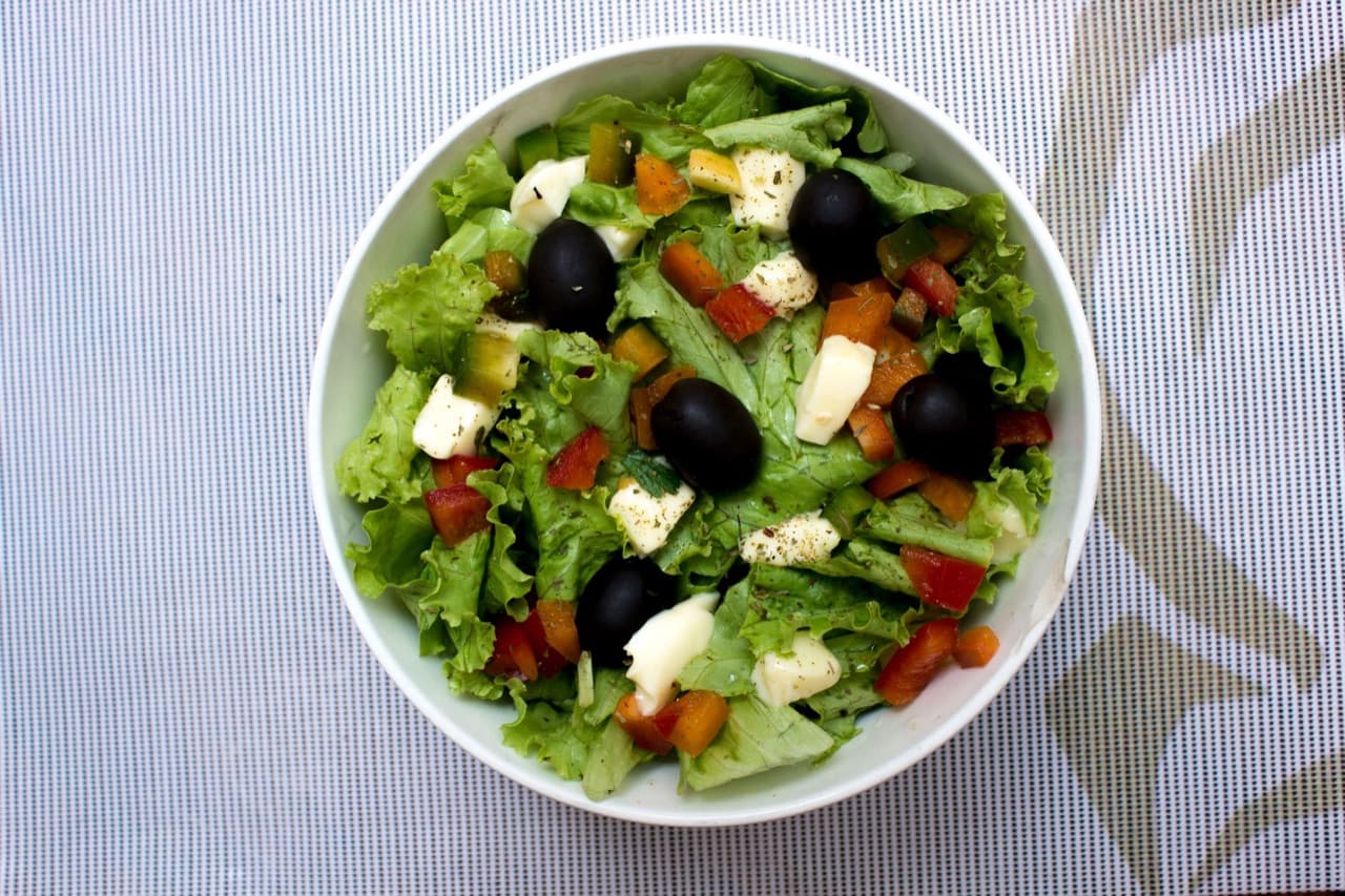 Közlenmiş Sebze Salatası için temsili sunum fotoğrafı