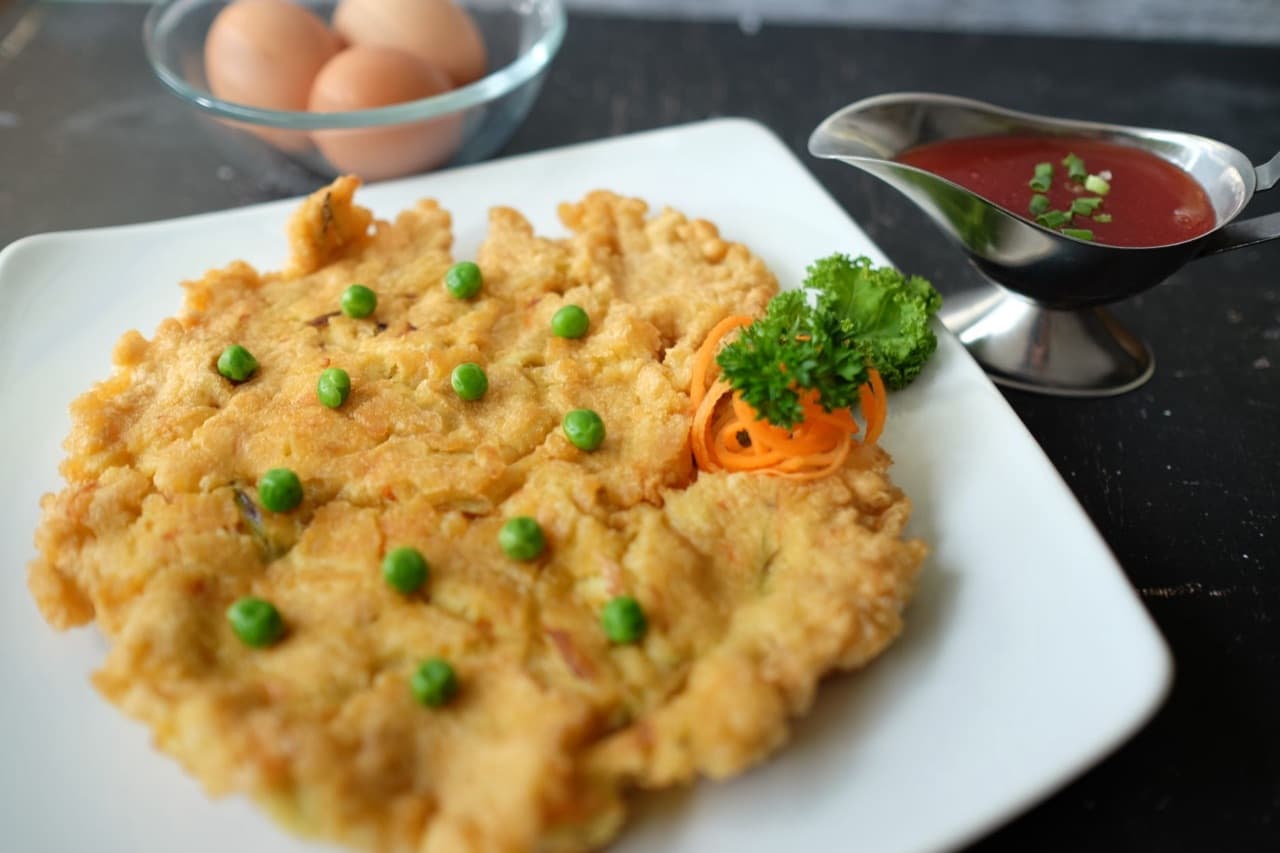 Peynirli Ispanaklı Omlet için temsili sunum fotoğrafı