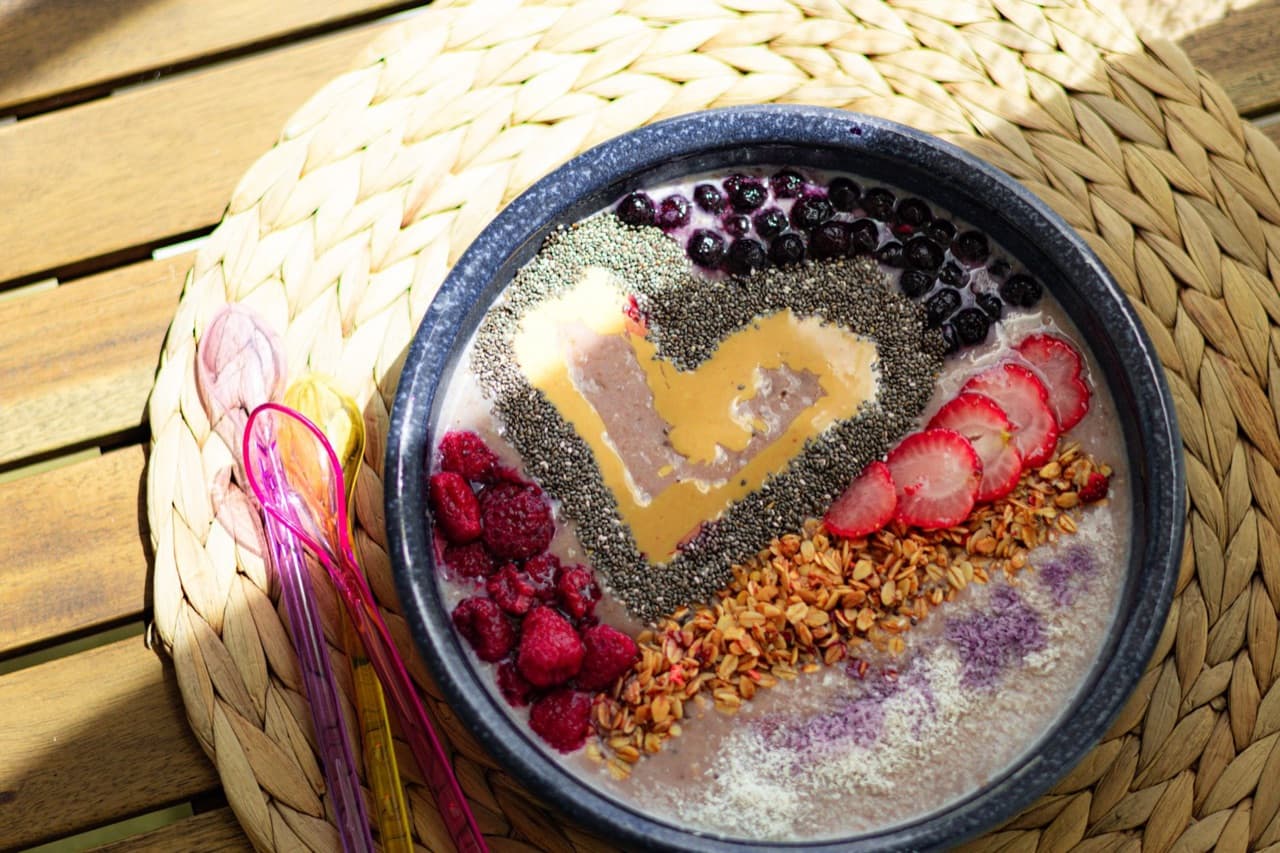 Tahinli Yulaf Bowl için temsili sunum fotoğrafı
