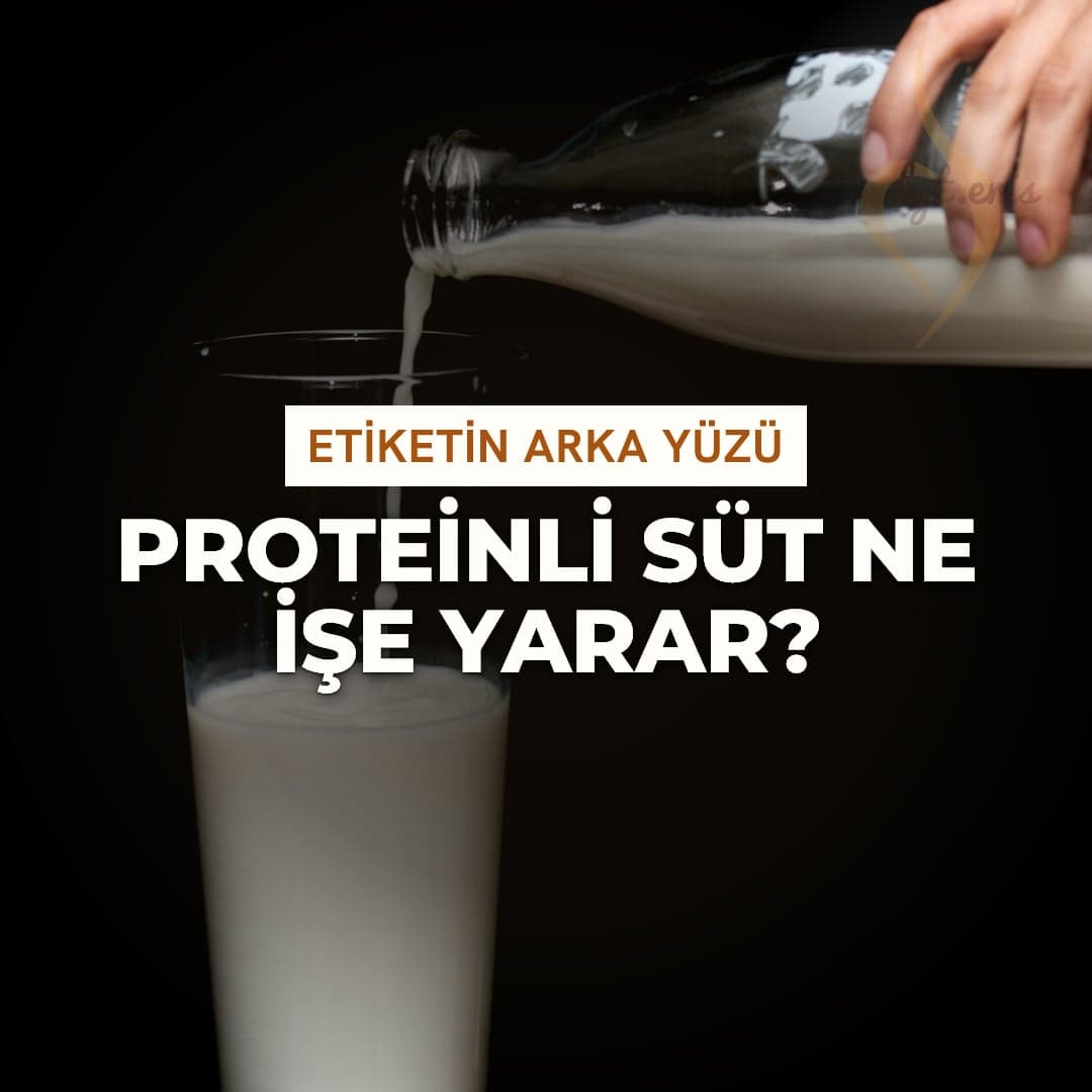 Cam bardağa şişeden süt dökülürken çekilmiş koyu zeminli kapak görseli