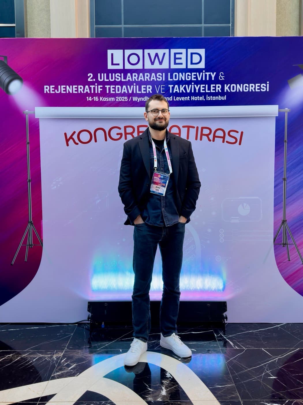 Deniz Eriş, LOWED Uluslararası Longevity ve Rejeneratif Tedaviler Kongresi'nde (2025)